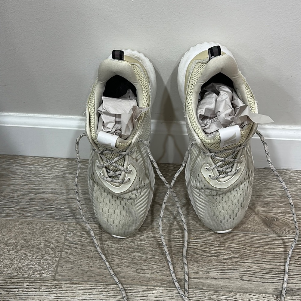 Adidas Women’s sneakers